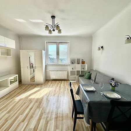Apartament Blisko Centrum Daire Varşova Dış mekan fotoğraf