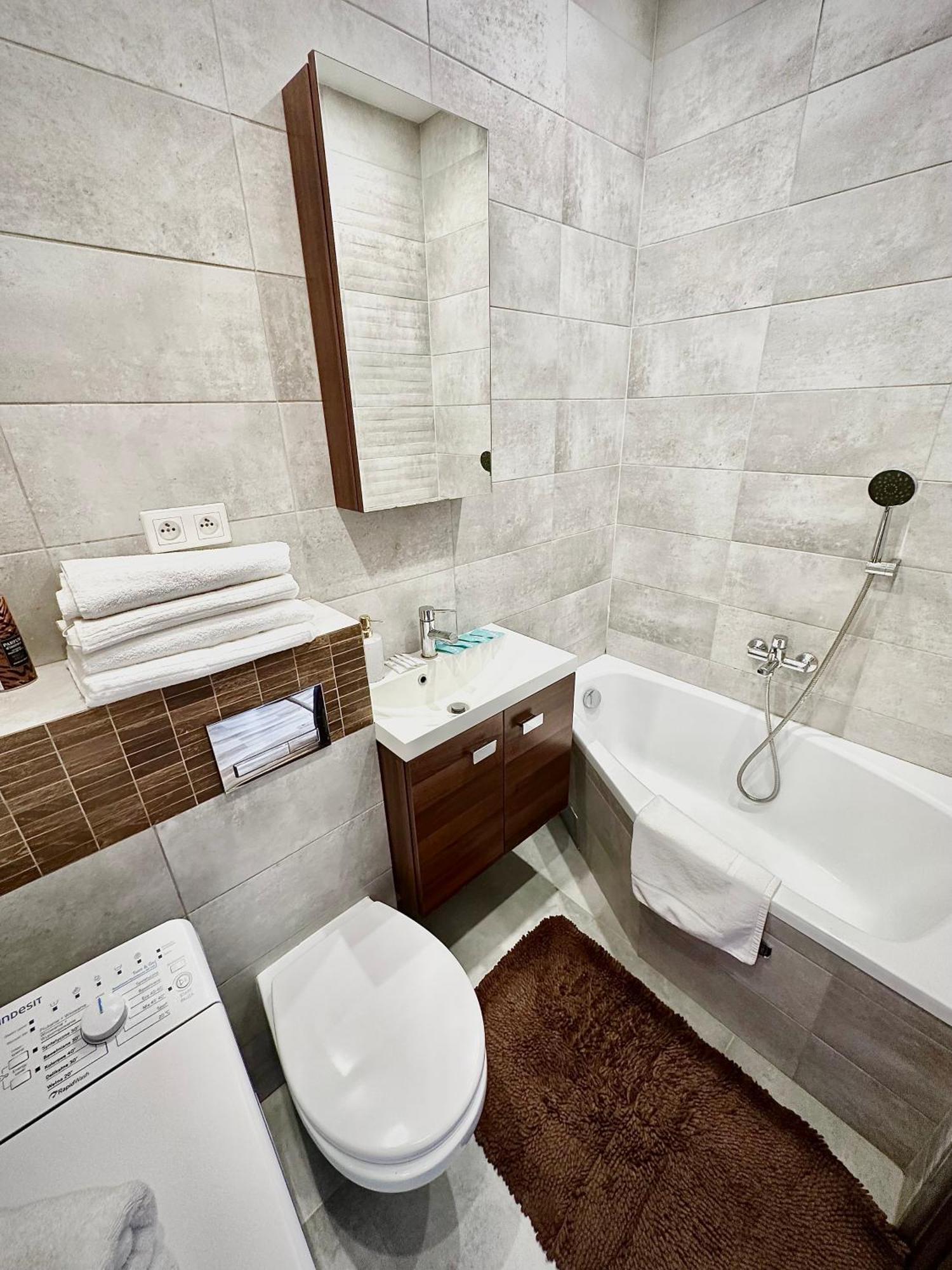 Apartament Blisko Centrum Daire Varşova Dış mekan fotoğraf