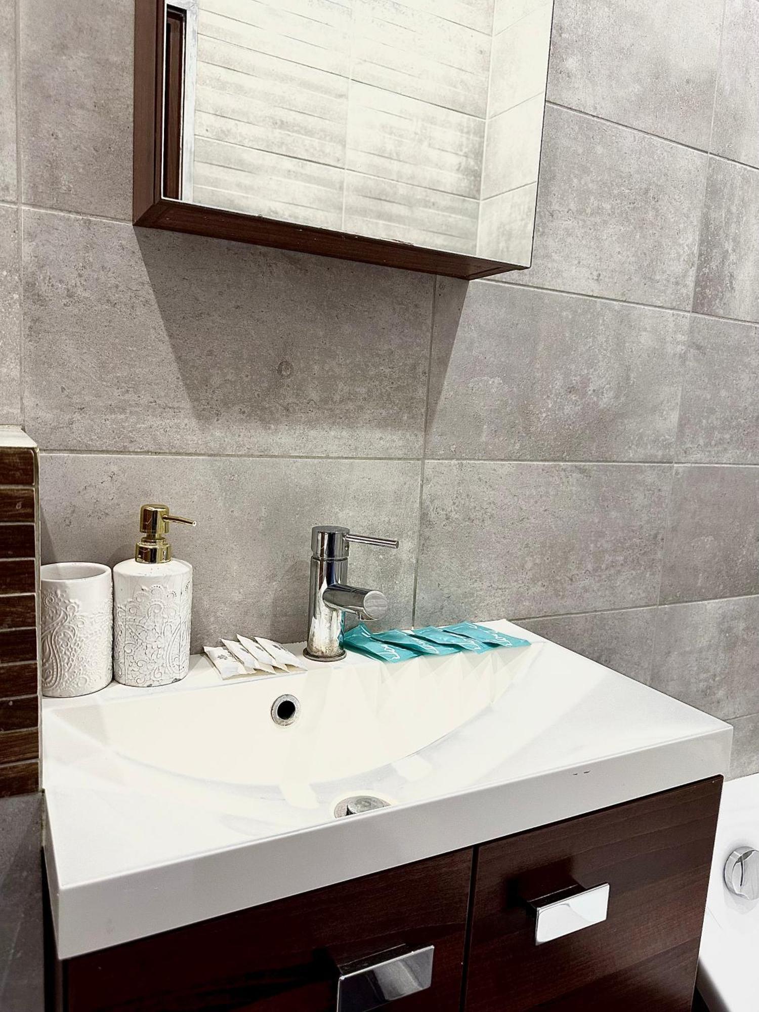 Apartament Blisko Centrum Daire Varşova Dış mekan fotoğraf